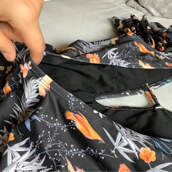 Swimming suit, with sleeves, tropical pattern, with bow - Picture 7 of 7